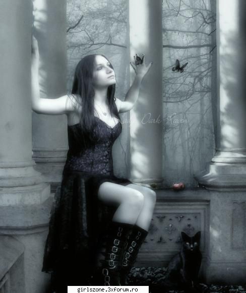 Elegant Gothic Lolita. - am eo poze cu tipe goth - →● Gothic & Gothic Lolita →●